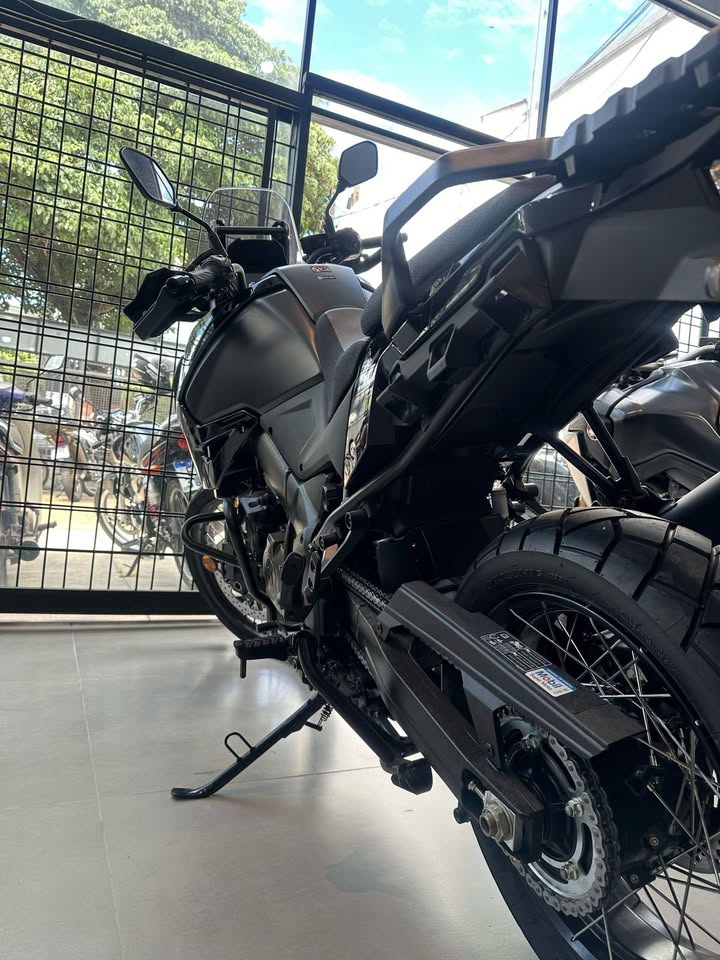 SUZUKI VSTROM 1050 XT 2025