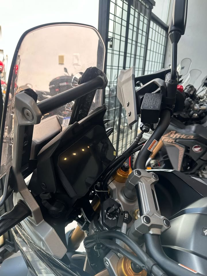 SUZUKI VSTROM 1050 XT 2025