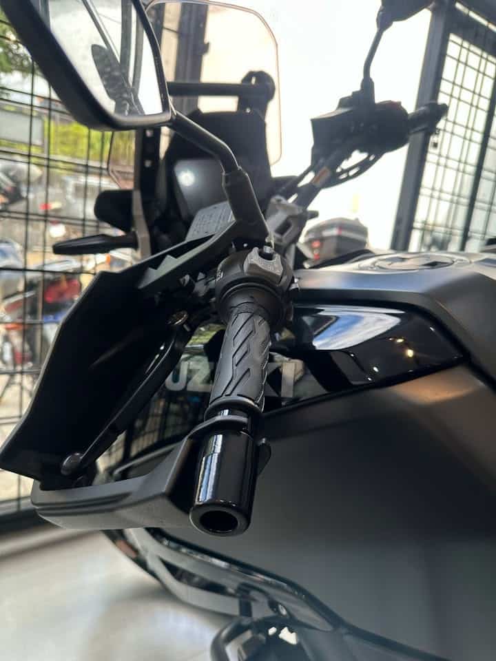 SUZUKI VSTROM 1050 XT 2025
