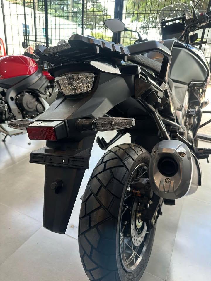 SUZUKI VSTROM 1050 XT 2025